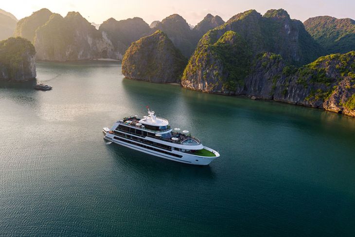 Ha Long Bay is beautiful in any season?